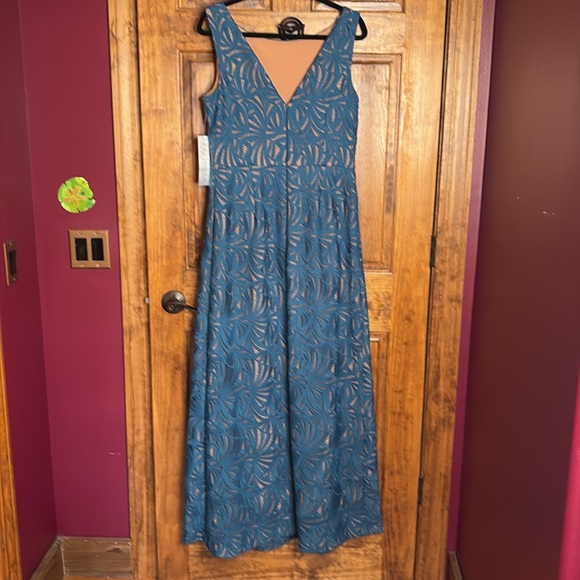 Kay Unger Mckenna Pleat Lace long sleeveless Gown teal nude #5989083 Sz 12 - Picture 4 of 10